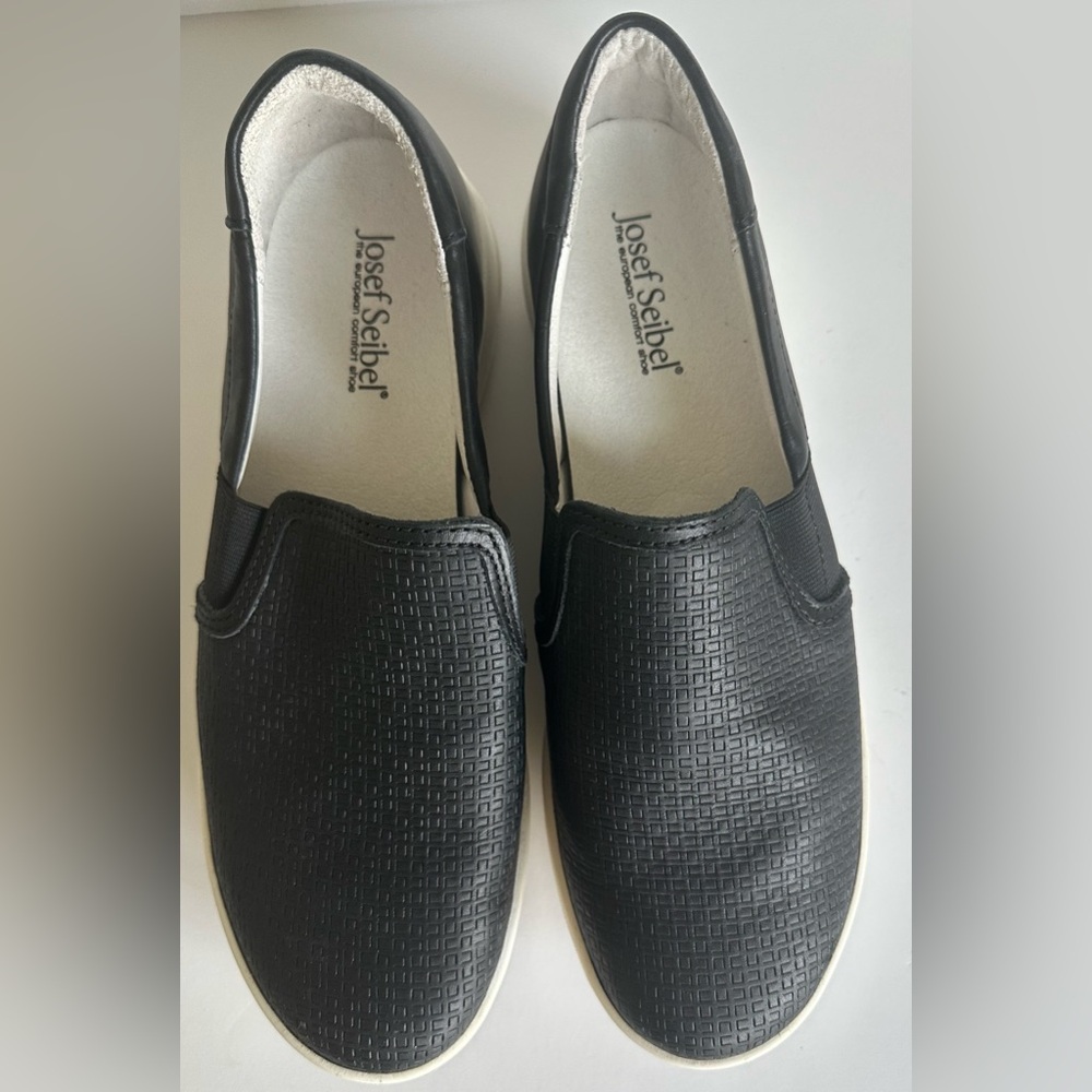 Josef Seibel Sina Leather Slip Ons Size 40 EU 9/9.5 US Worn Once